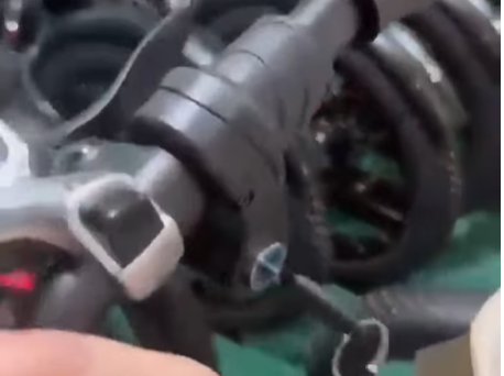 How to Replace the Meter and Throttle Assembly on an Arwibon Q30 Scooter