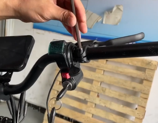 How to Remove the Key Lock Assembly on an Arwibon Q30Pro
