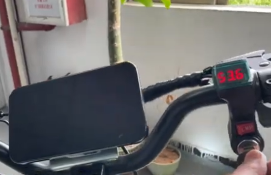 How to Fix a Black or Unresponsive Main Display on an Arwibon Q30 Scooter